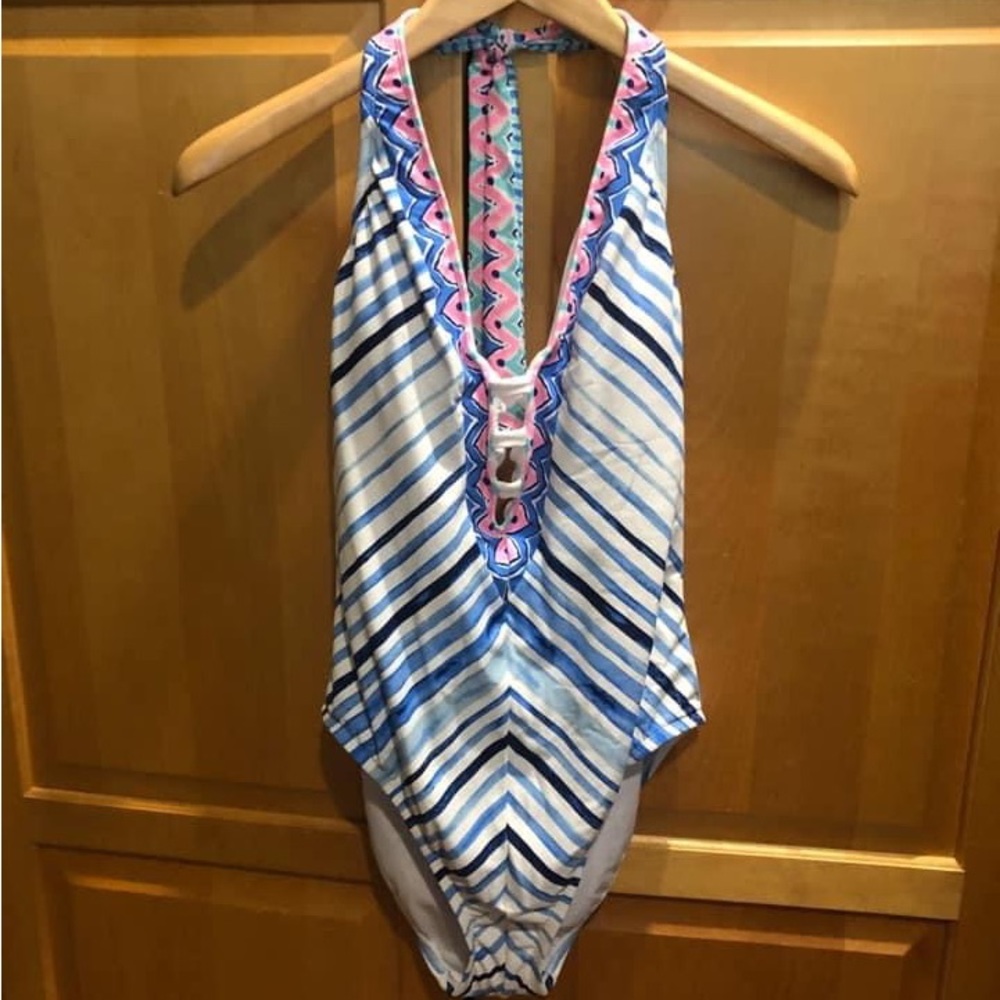 LillyPulitzer loraline one piece resort white blue white stripe NWT size 6